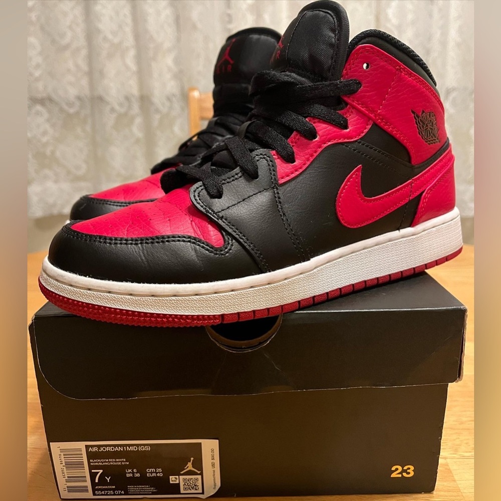 Jordan 1 Mid GS (Banned)(2020)